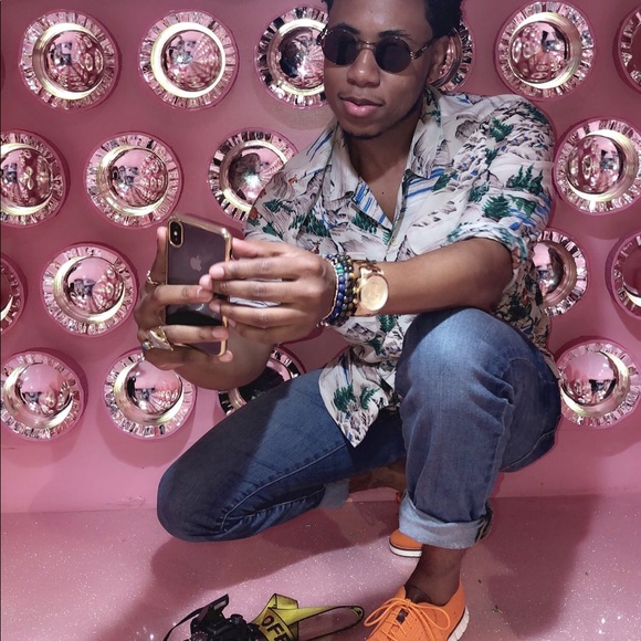 Meet your Posher, Kareem - Picture 1 of 1